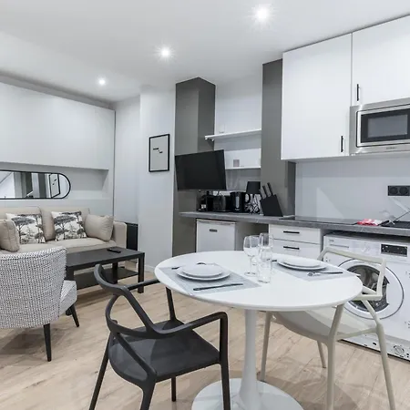 Cosy Au Coeur Du 18eme París